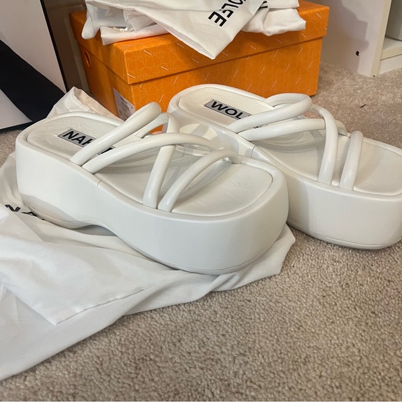 Naked Wolfe Daze White Platform Flatform Sandal 39 9 - Picture 2 of 5